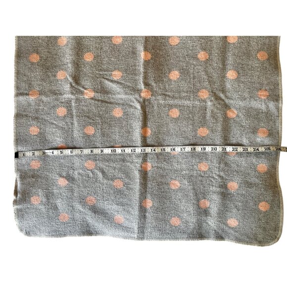 David Fussenegger Reversible Baby Blanket 30x26.5 Gray & Peach Polka Dot Flannel - Picture 8 of 9